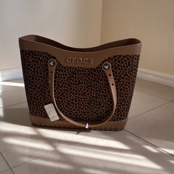 Crocs Classic Large Cheetah Tote - Picture 1 of 6